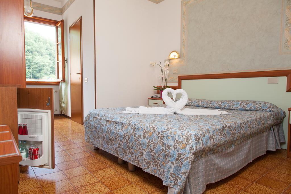 Hotel Ricordo Du Parc Tabiano Terme Kamer foto